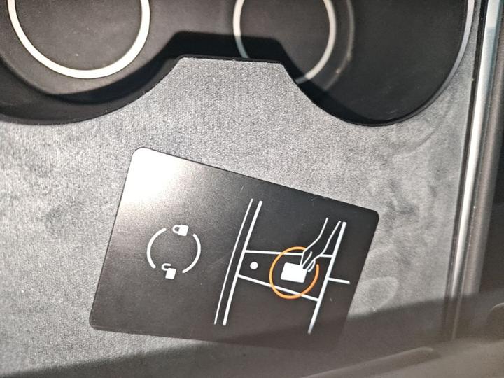 Model Y 2024 RWD photo 8