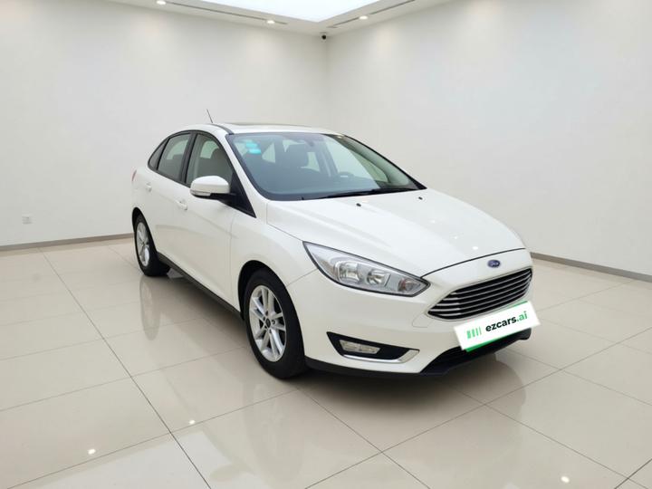 Focus 2015 Sedan 1.6L MT photo 3