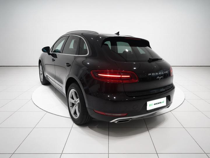 2014 Macan 2.0T photo 4
