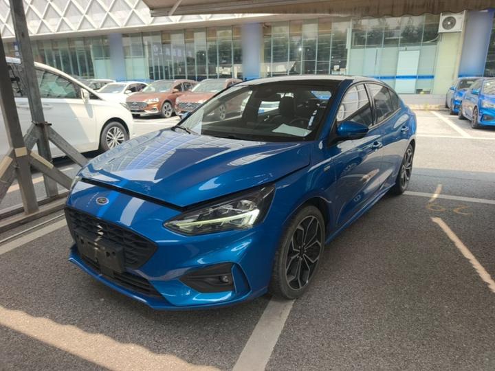 Focus 2021 Sedan EcoBoost 180 AT ST Line