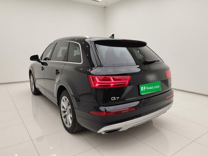 Q7 2016 45 TFSI Tech photo 4