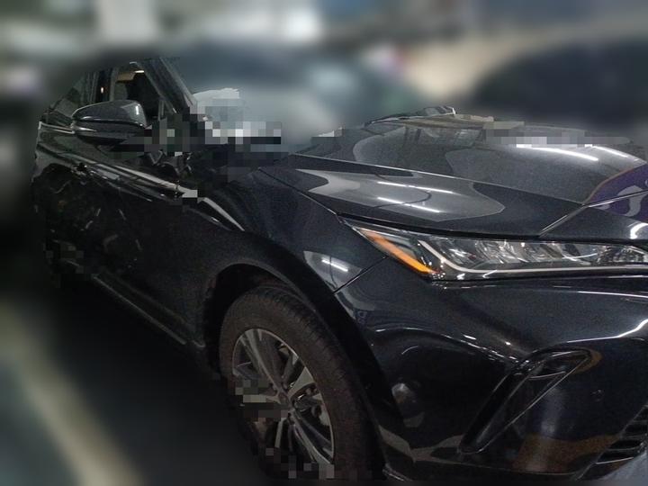 2022 2.0L CVT RWD Luxury photo 3