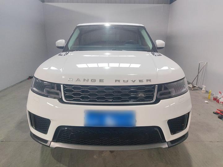 Range Rover Sport 2020 3.0 L6 SE photo 2