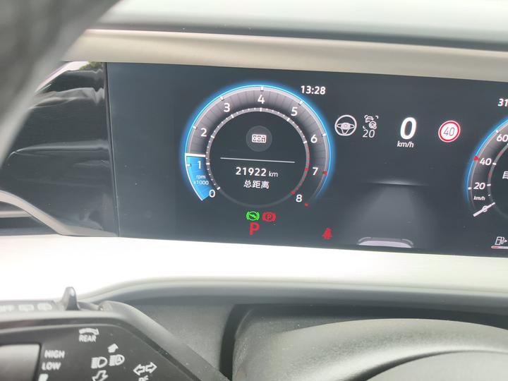 2025 Teramont Pro 450TSI AWD photo 2