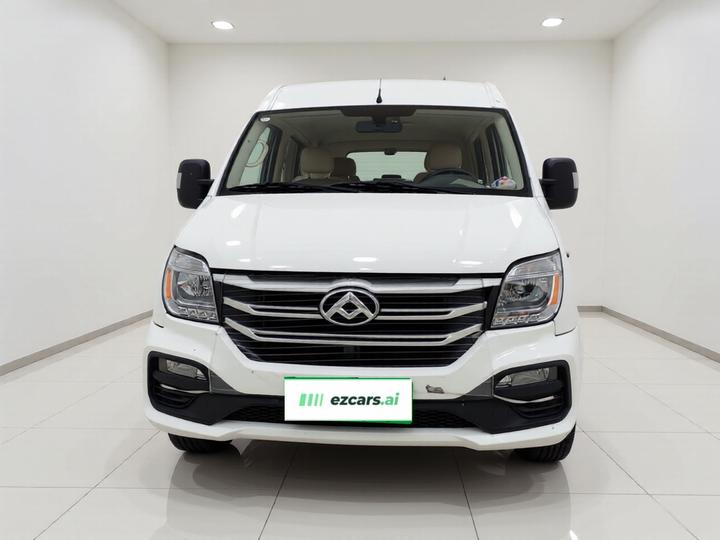 MAXUS V80 2025 Value 2.0T MT Short Wheelbase 127Ps 5/6-Seater photo 2