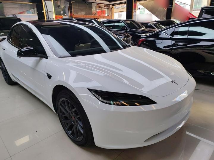 Model 3 2023 RWD photo 3