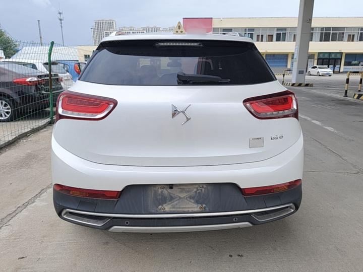 6 2016 1.6T Luxury THP160 photo 3