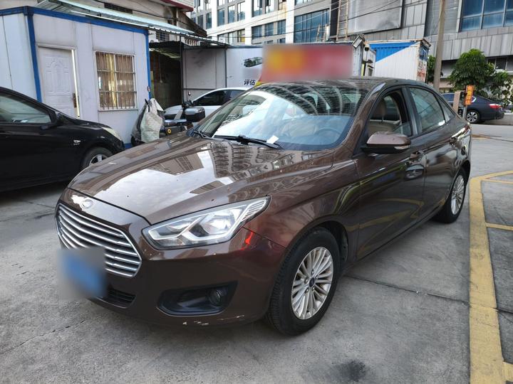 Escort 2015 1.5L AT Comfort
