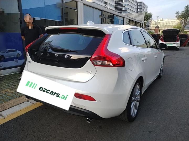 V40 2016 T4 photo 6