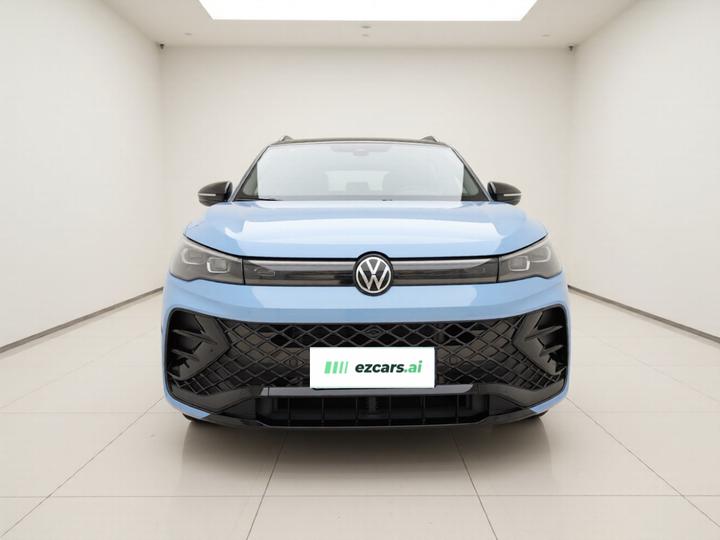 Tiguan L 2025 PRO 380TSI AWD R-Line Smart Premium photo 2