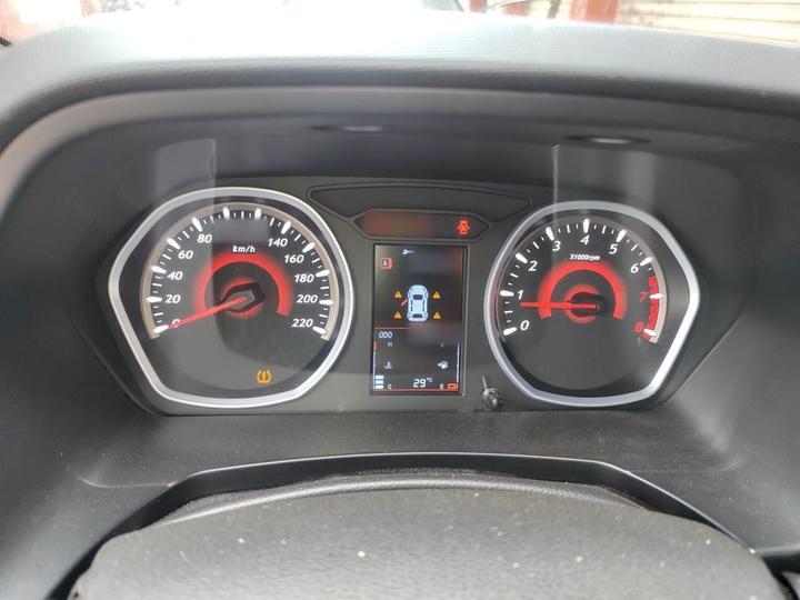DX3 2016 1.5L MT Premium photo 4