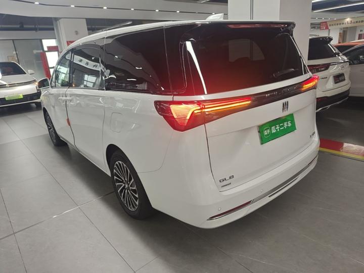 GL8 EV 2025 Exclusive photo 4