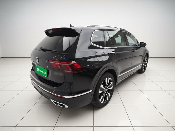 Tiguan L 2023 Facelift 330TSI AT RWD R-Line photo 6