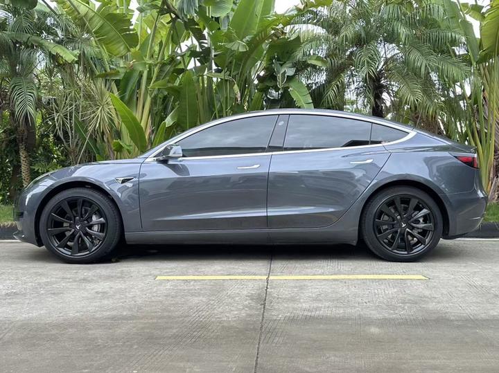 Model 3 2019 Standard Range RWD Upgraded photo 3