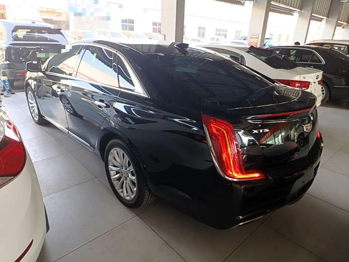 XTS 2018 28T Tech photo 4