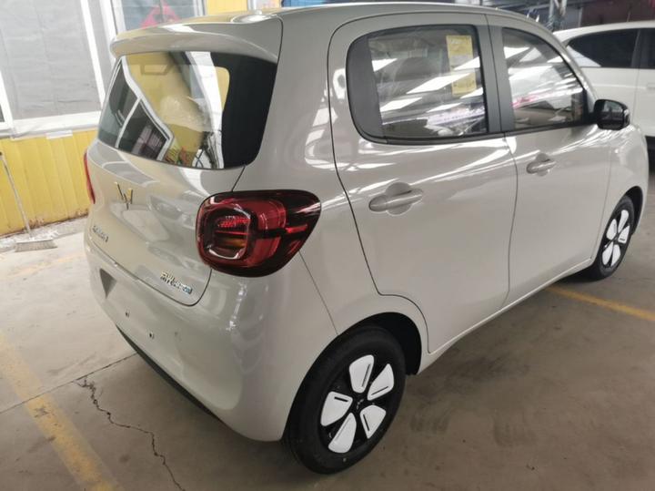 Hongguang MINIEV 2025 4th Gen 4-Door Advanced photo 6