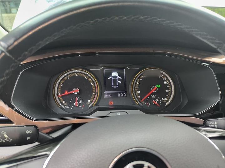 Tharu 2021 280TSI RWD Luxury PLUS photo 4
