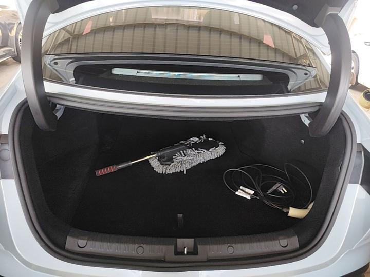 Qin L 2024 DM-i 80KM Leading photo 8