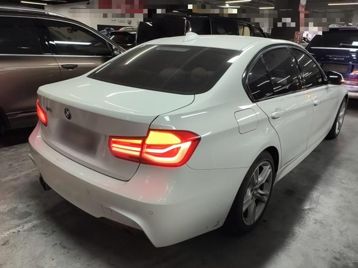 3 Series 2018 320i M Sport Package photo 4