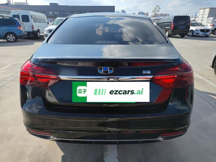 Emgrand 2018 1.5L MT photo 5