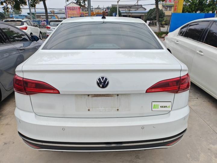 Bora 2023 200TSI DSG photo 3