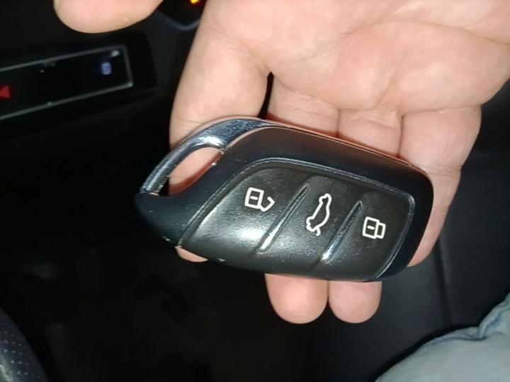 i5 2023 1.5L CVT Luxury photo 8