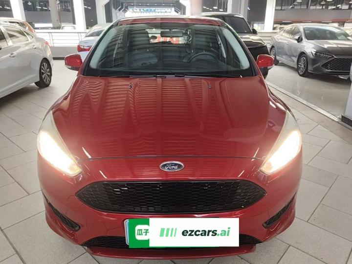 Focus 2017 Hatchback 1.6L MT Fashion photo 2