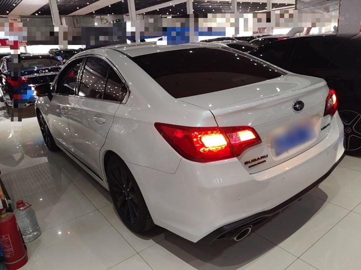 2020 Facelift 2.5i EyeSight photo 4