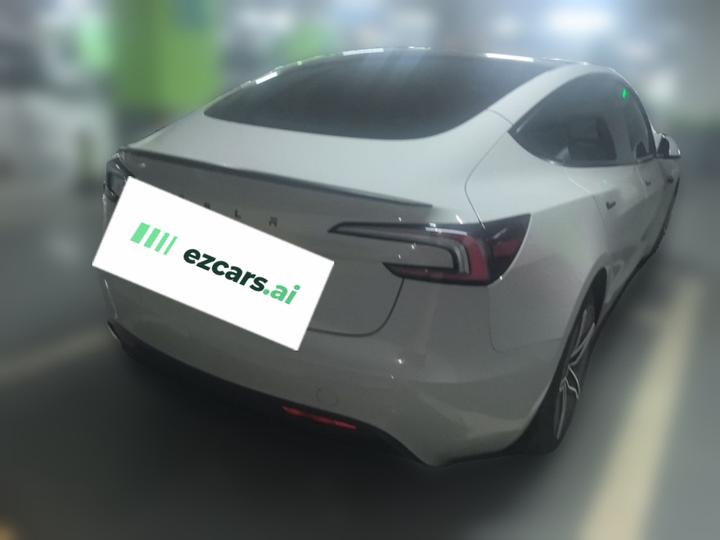 Model 3 2023 RWD photo 4