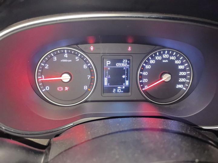 KX3 2015 1.6L AT RWD DLX photo 8