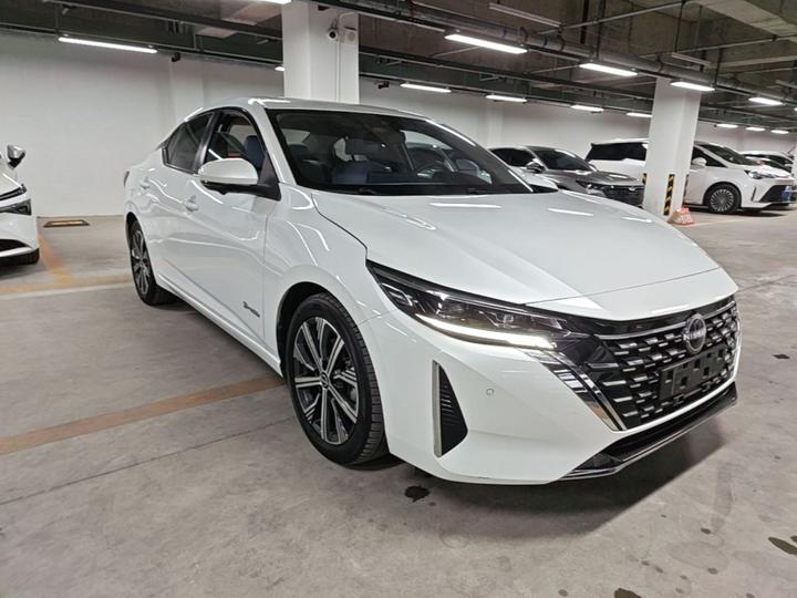 Sylphy 2023 Luxury Ultra photo 3