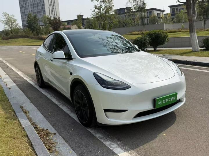 Model Y 2022 Facelift RWD photo 3