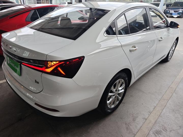 i5 2026 1.5L CVT Luxury photo 4