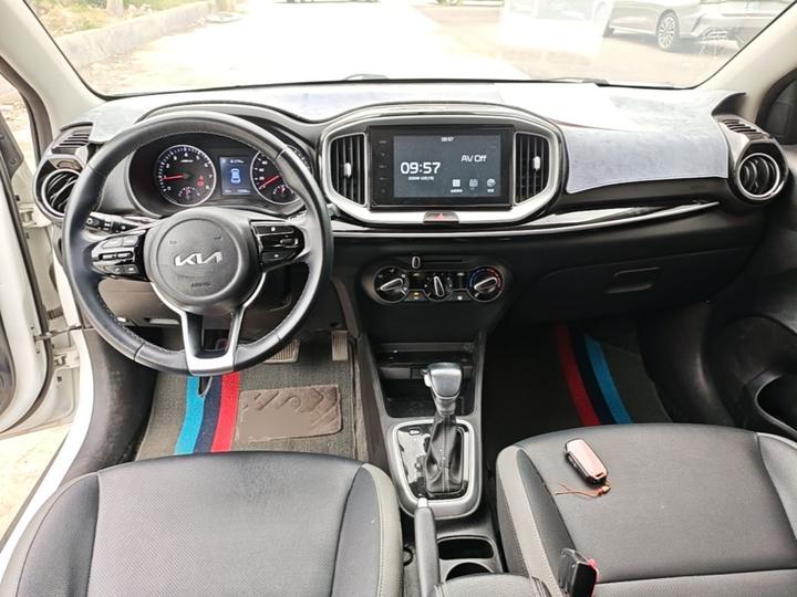 Stonic 2021 1.4L CVT photo 5