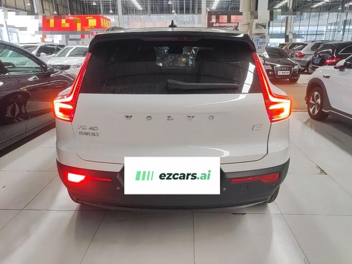 XC40 EV 2022 AWD Performance photo 5