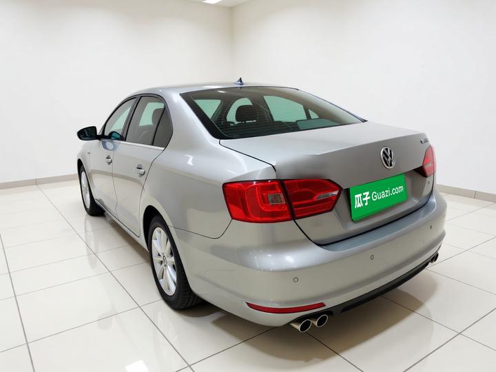 Sagitar 2014 Facelift 1.6L AT Comfort photo 4