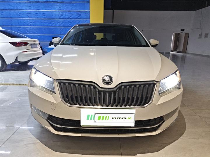 Superb 2016 TSI280 DSG photo 2