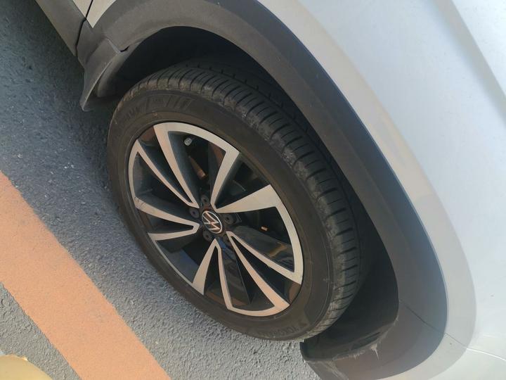 Tharu 2021 280TSI RWD Luxury PLUS photo 8