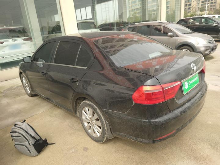 Lavida 2013 Facelift Classic 1.6L AT Comfort photo 4
