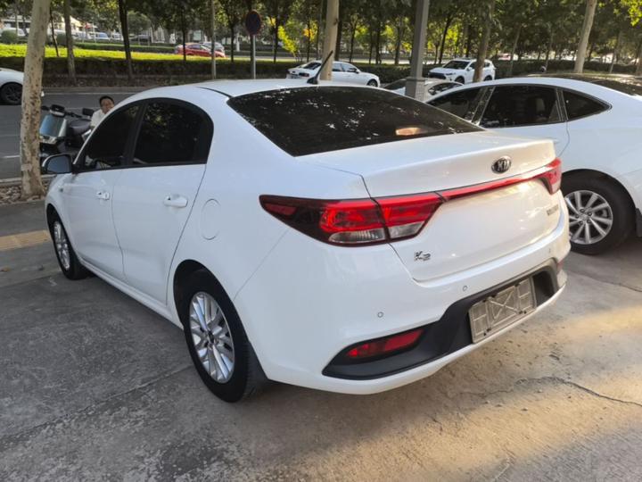 K2 2017 Sedan 1.4L MT GLS photo 4