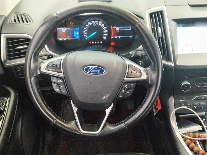 Edge 2016 EcoBoost 245 RWD 7-Seater photo 3