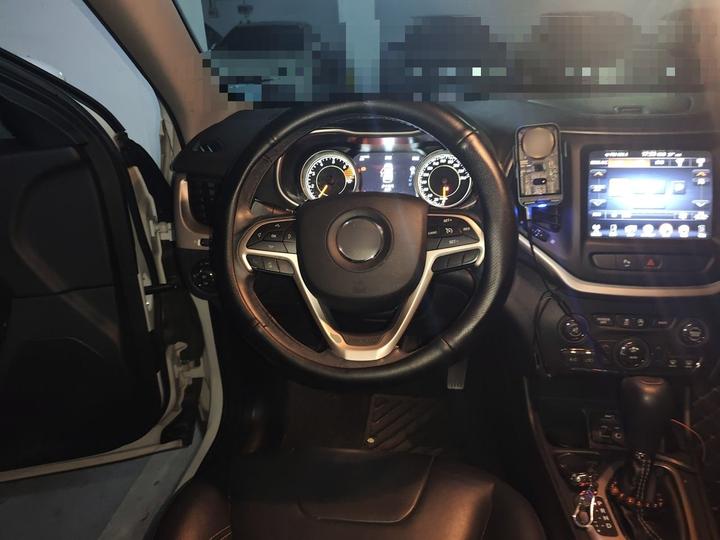 Cherokee 2016 2.4L Leading photo 6