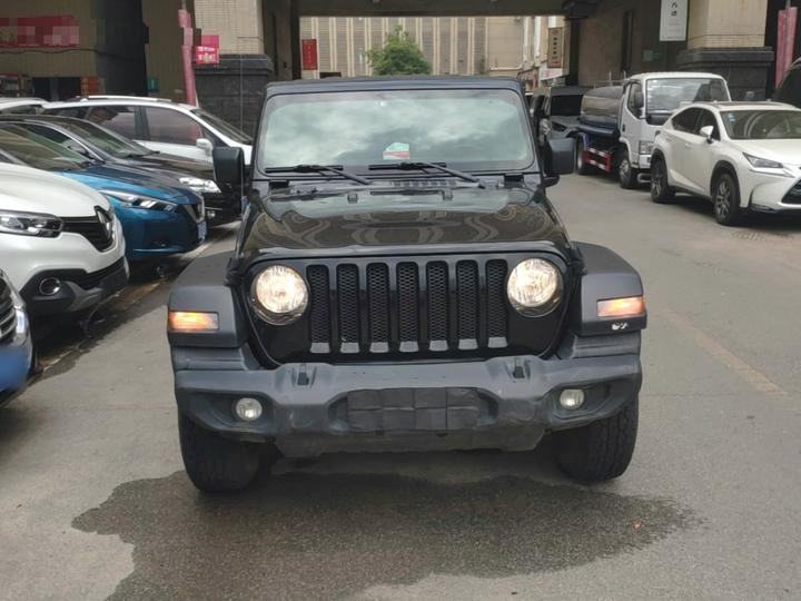 Wrangler Parallel Import photo 2