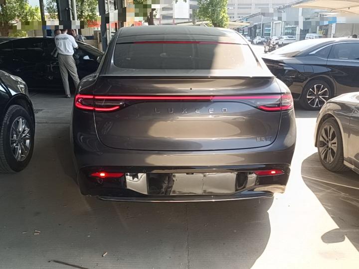 HIMA Luxeed R7 2024 EV 802km Max photo 3