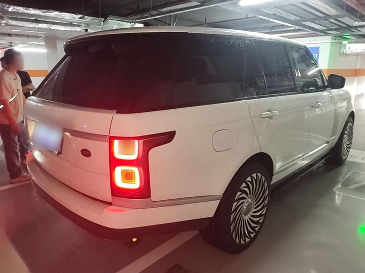 Range Rover 2020 3.0 L6 Prosperous photo 4