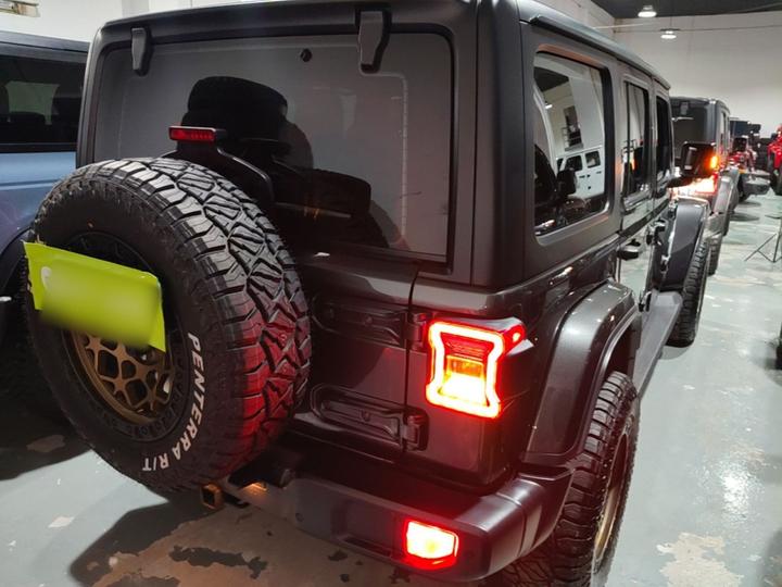Wrangler 2024 2.0T 4-Door photo 4