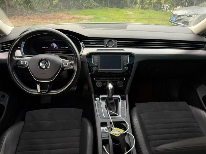 2017 380TSI RWD Cruise photo 7