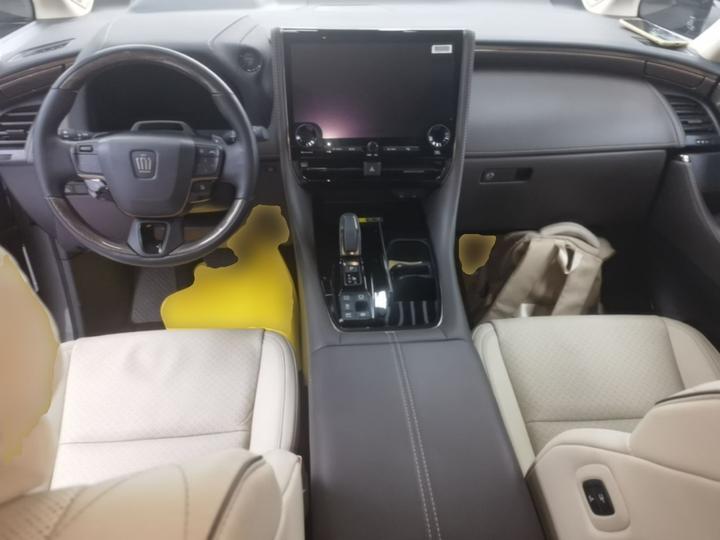 2024 Crown Hybrid 2.5L Supreme Executive photo 5