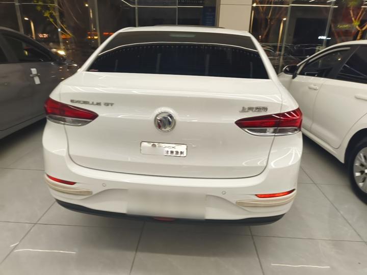 Excelle 2021 Facelift Classic 1.5L AT Progressive photo 3