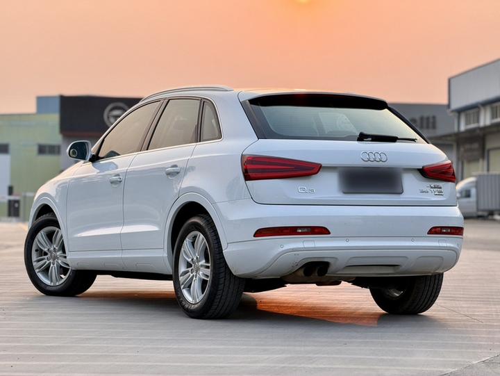 Q3 2013 35 TFSI quattro Tech photo 3